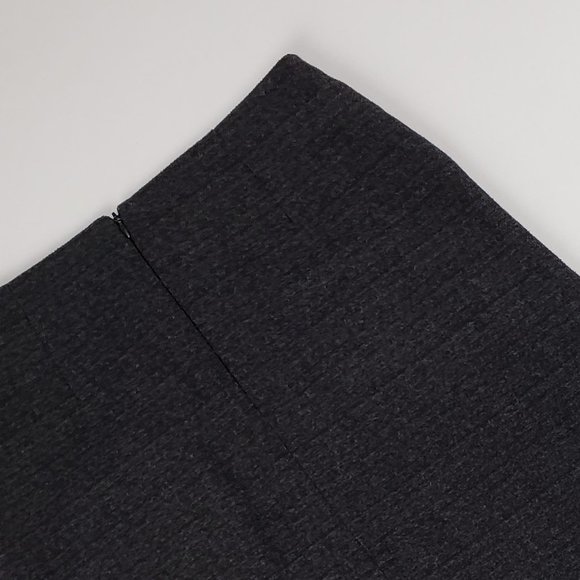 Quianjiame Grey Pleated Skirt Size S - Picture 6 of 8